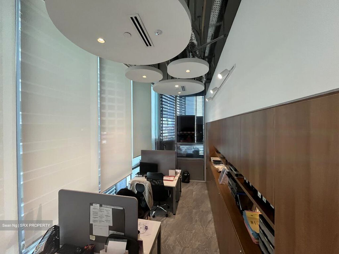 Oxley Tower (D1), Office #471214301